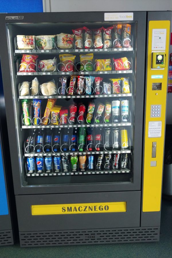 Automaty Z Jedzeniem W Szkole Automaty vendingowe (sprzedające) z przekąskami, kawą i herbatą - Łódź